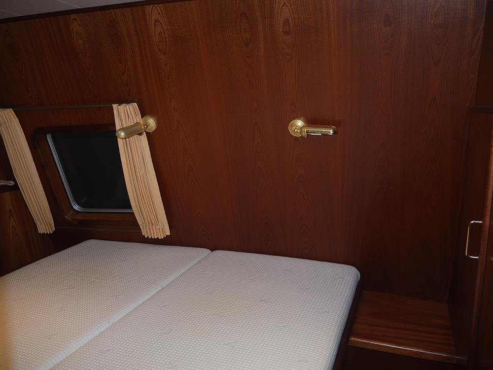 Aft cabin, Accommodation